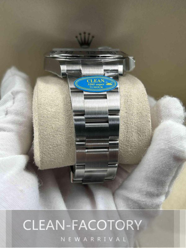Explorer II 226570 40mm Clean Factory