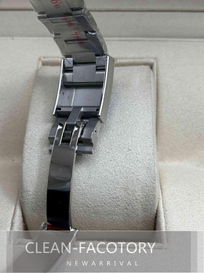 Explorer II 226570 42mm White Dial Clean Factory