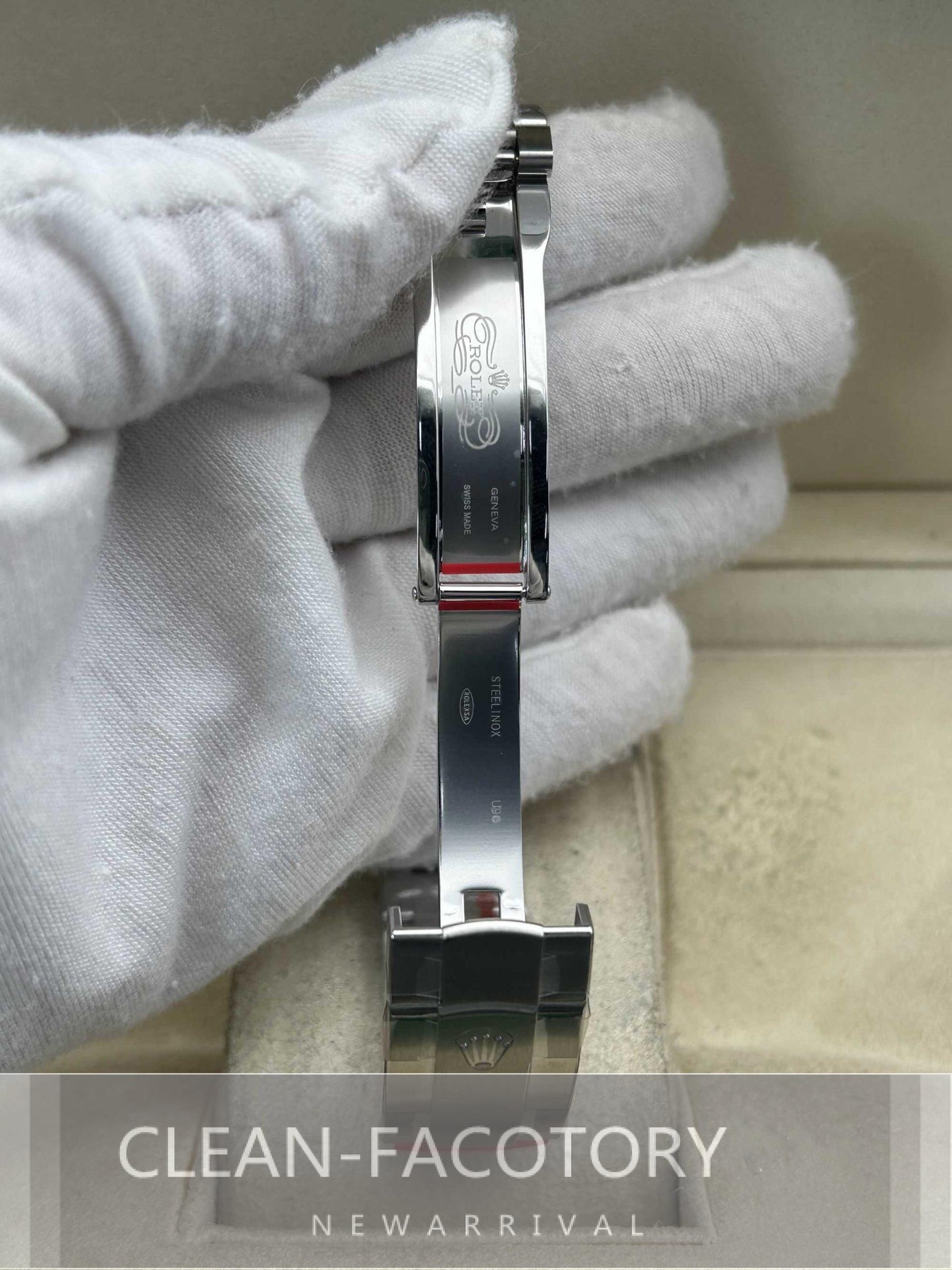 Oyster Perpetual 124300 41mm Red Dial Clean Factory