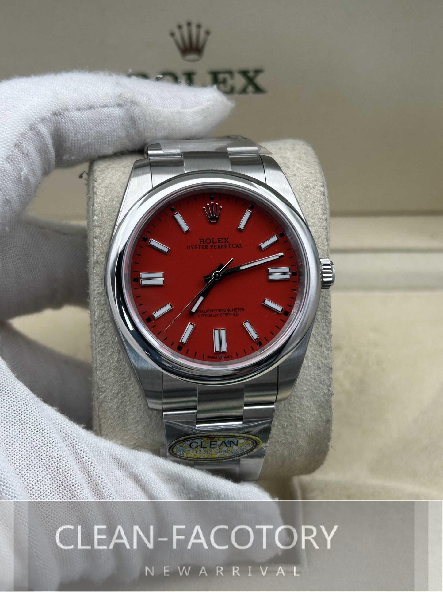 Oyster Perpetual 124300 41mm Red Dial Clean Factory